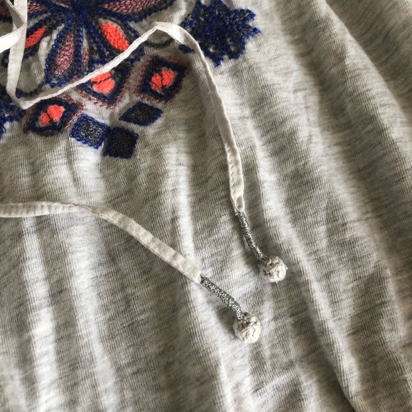 American Eagle Cropped Floral Top - Picture 3 of 5